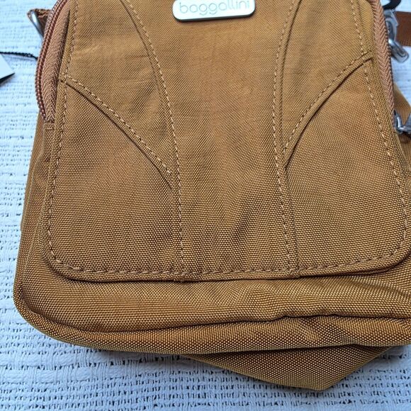 NWT Baggallini Globetrotter Mini Crossbody Tan Adjustable Travel Lightweight - Picture 12 of 16
